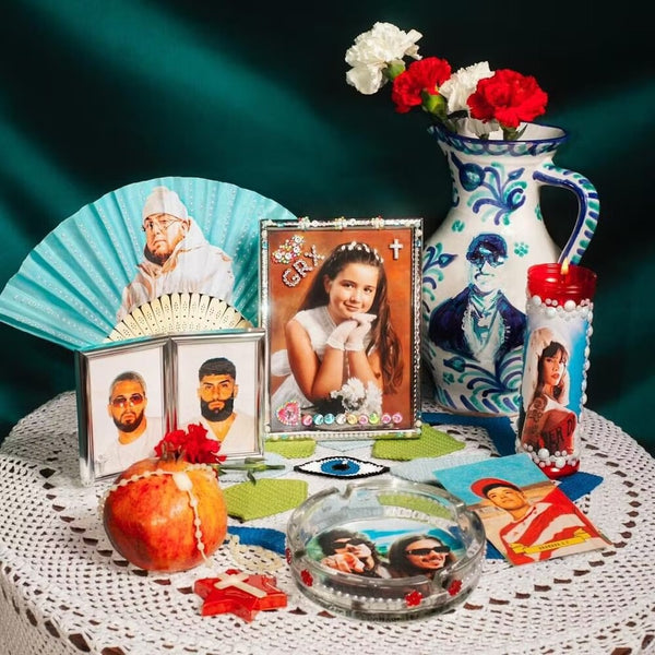 the album cover for Lola Indigo - Grx - 10-Inch Vinyl (10in) (Spa)